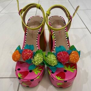 Betsey Johnson Tiky Multi platform sandals.  Size 7.5